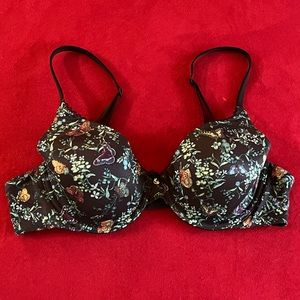 Victoria’s Secret Body by Victoria Bra